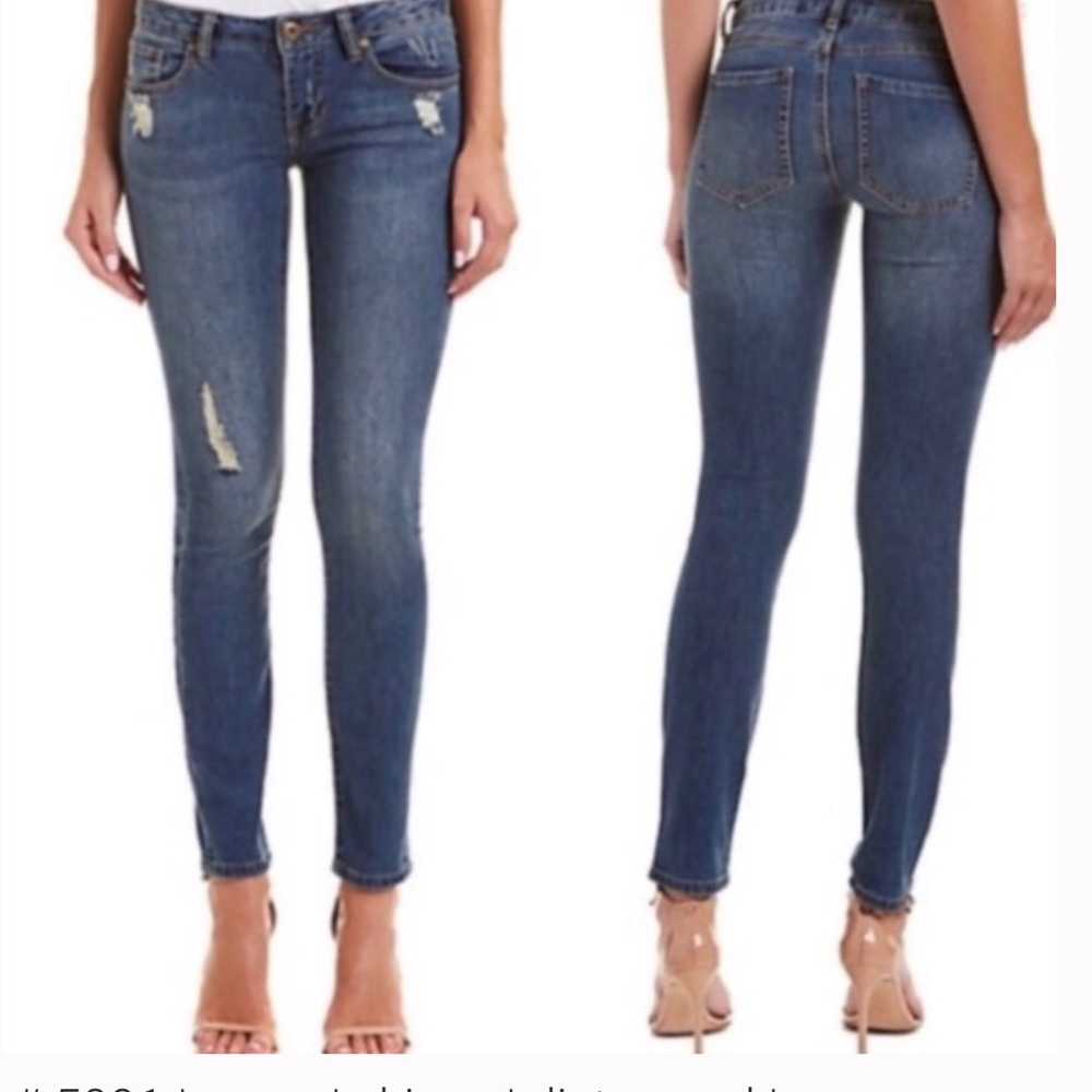 CAbi Curvy Skinny Mildly Distressed Jeans #5091 - Size 2